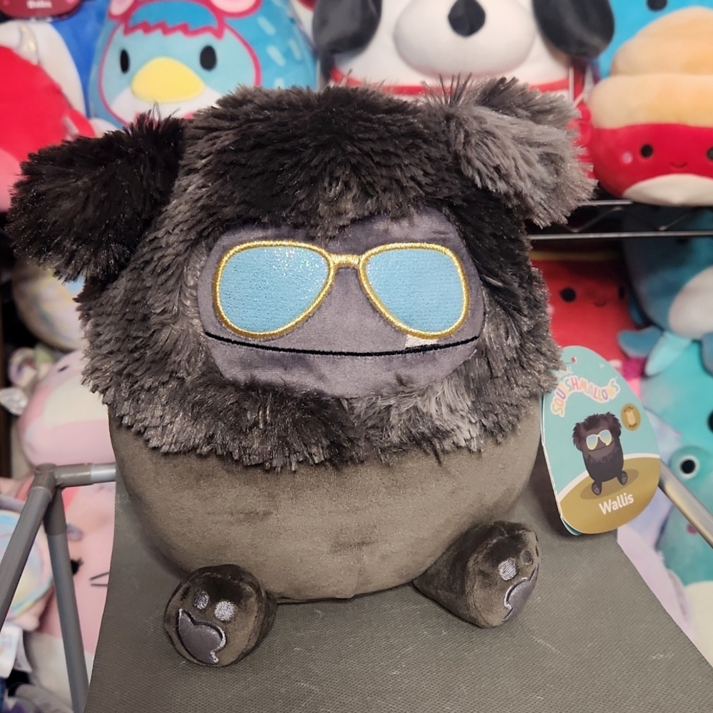 Squishmallows Wallis the bigfoot Ultra Rare 8"